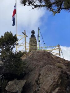 Lee más sobre el artículo Levantamiento de las cimas más altas de República Dominicana con tecnología GNSS de última generación